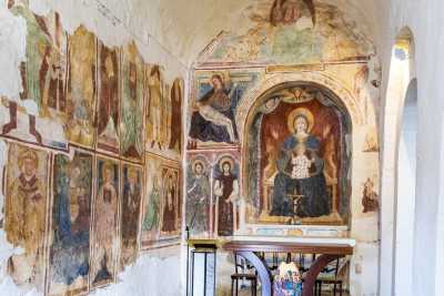 Palo del Colle, il trionfo di affreschi di Santa Maria di Juso: la chiesa che apre solo a Pasquetta